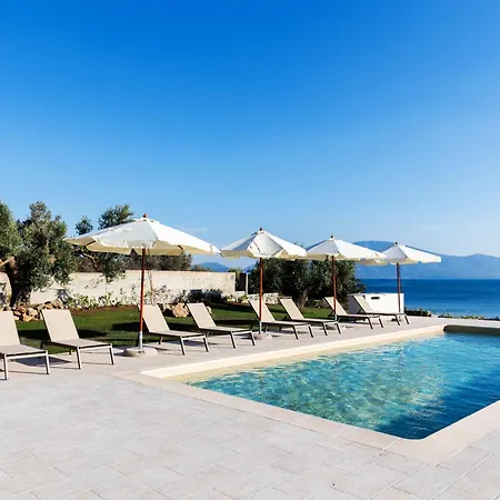 Seaside Village Politiká