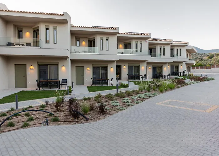 בית נופש Seaside Village Politiká